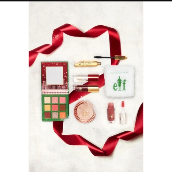Revolution x Elf ™ "Nutcracker" Clear High Shine Lip Gloss - Picture 5 of 8